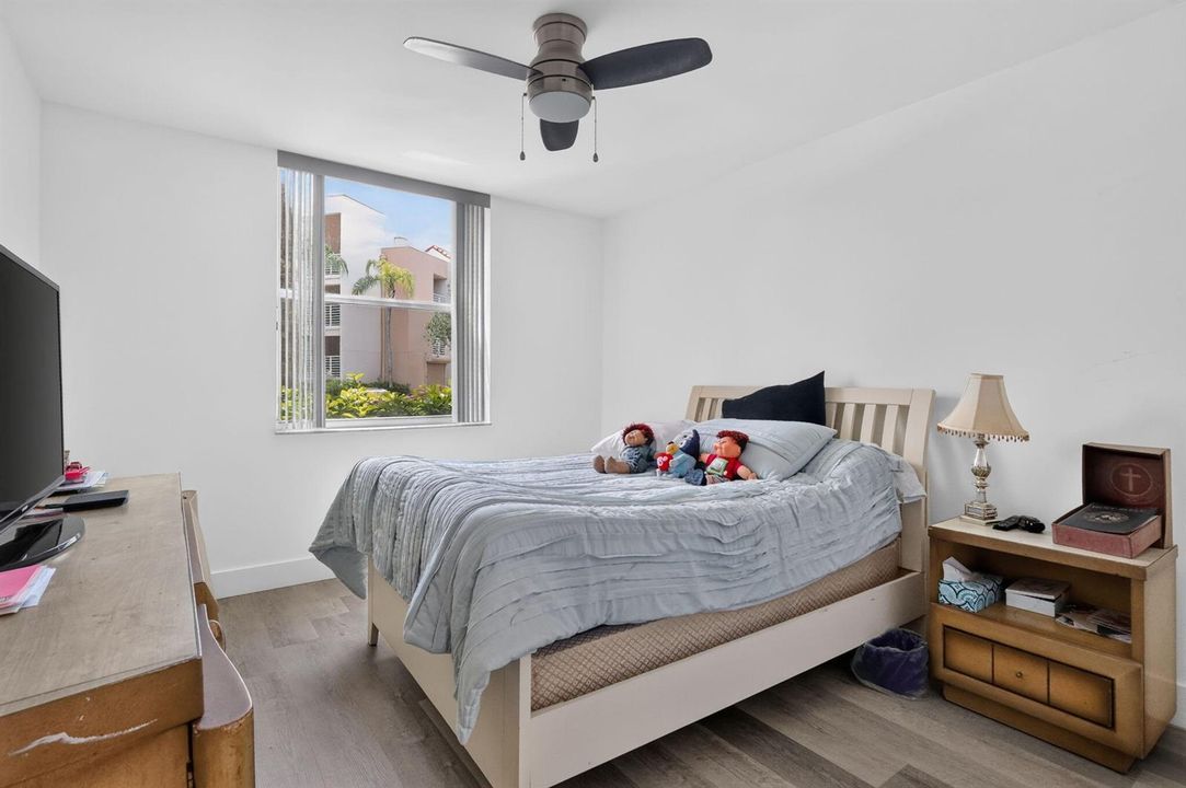 2nd Bedroom