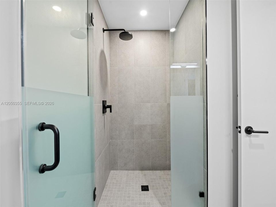 For Sale: $500,000 (0 beds, 1 baths, 544 Square Feet)