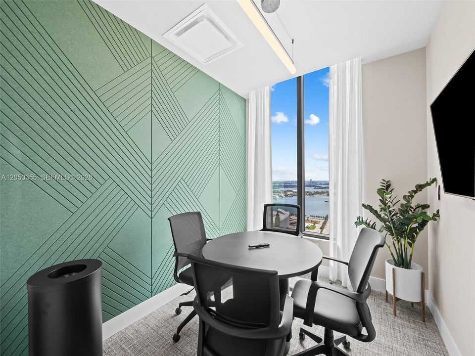 For Sale: $500,000 (0 beds, 1 baths, 544 Square Feet)