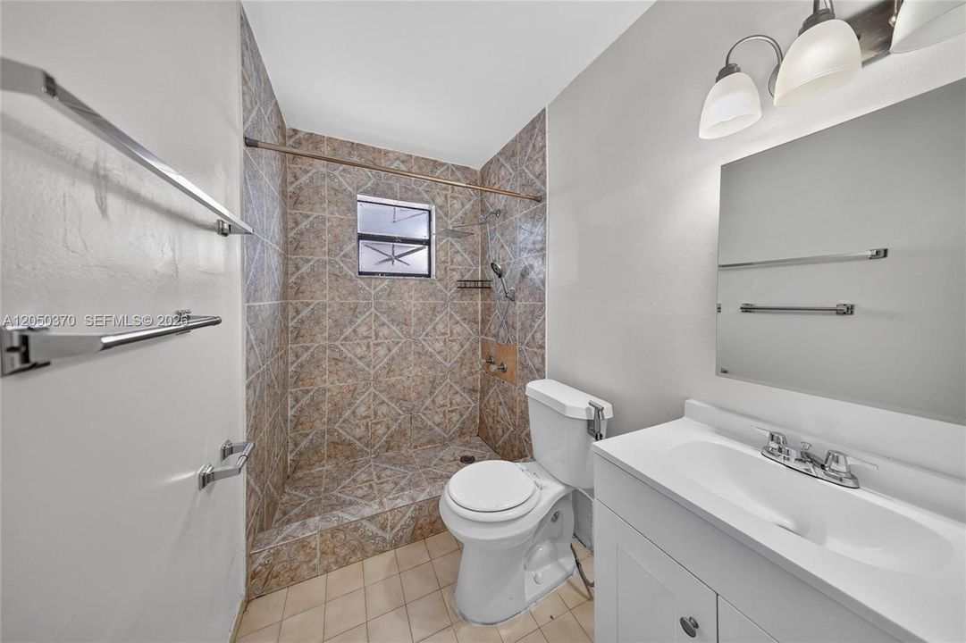 For Sale: $690,000 (3 beds, 3 baths, 1623 Square Feet)