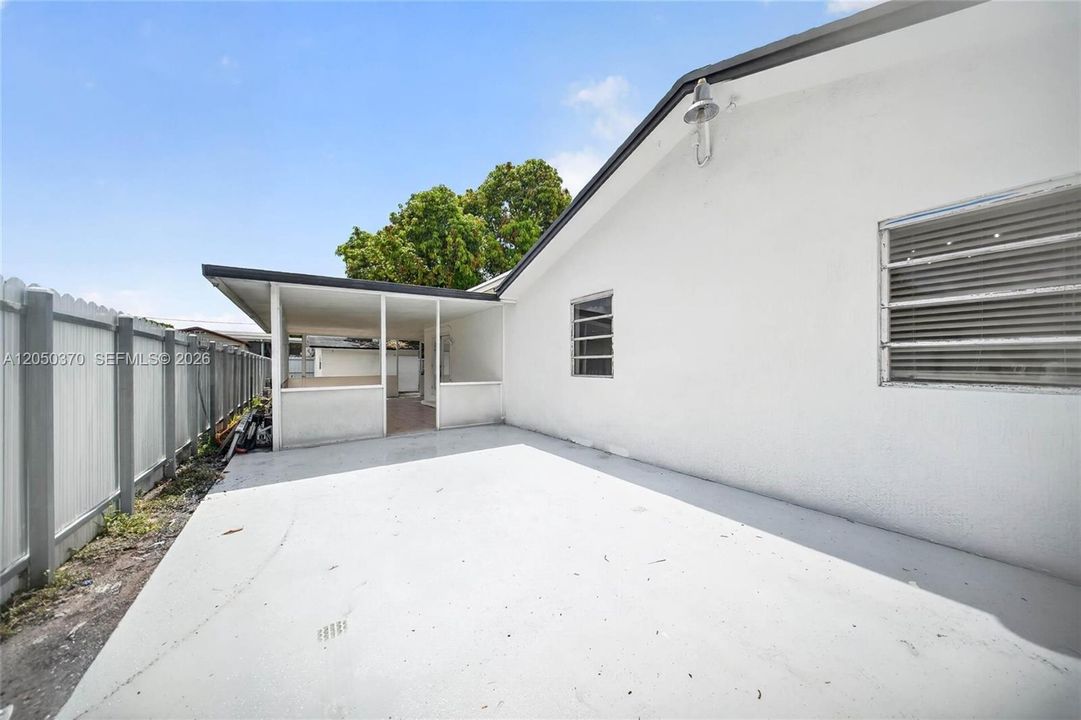 For Sale: $690,000 (3 beds, 3 baths, 1623 Square Feet)