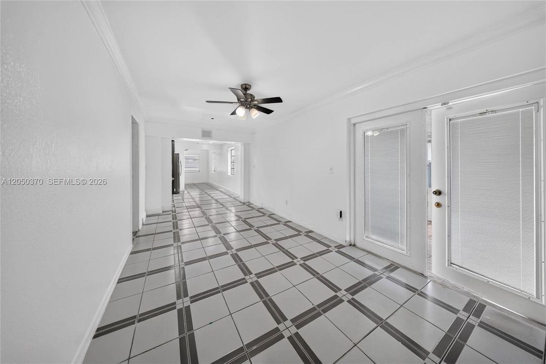 For Sale: $690,000 (3 beds, 3 baths, 1623 Square Feet)