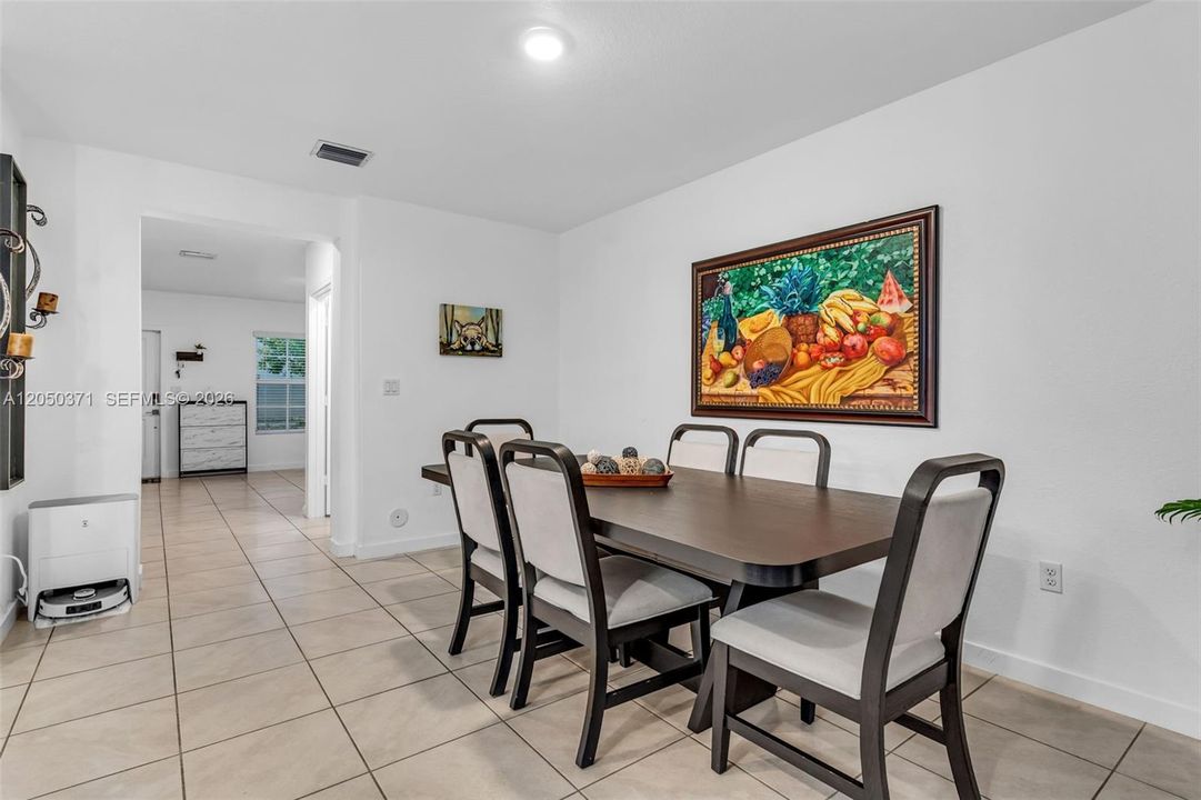 For Sale: $371,500 (3 beds, 2 baths, 1512 Square Feet)