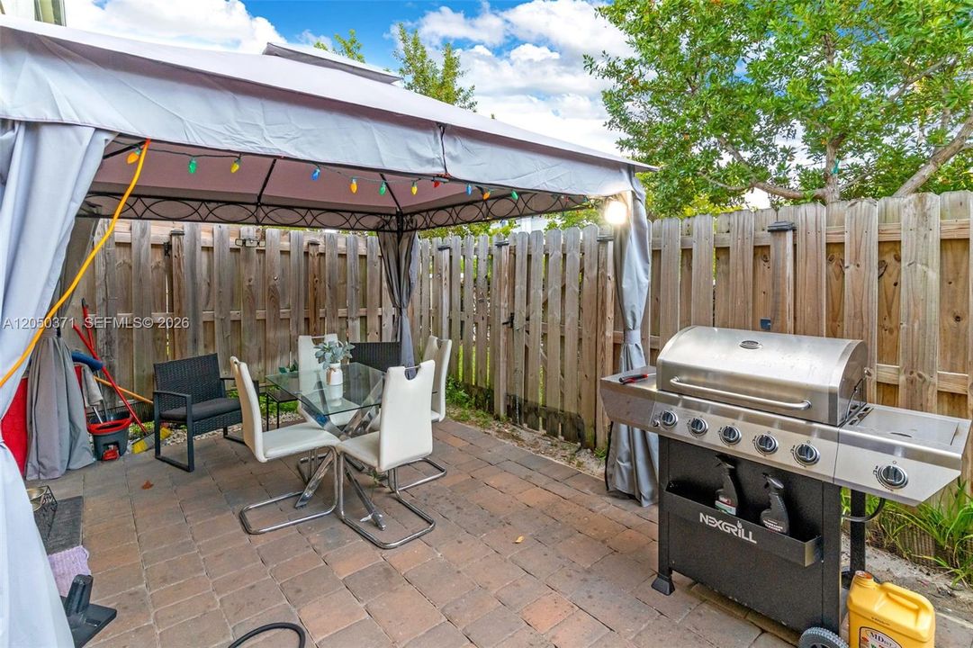 For Sale: $371,500 (3 beds, 2 baths, 1512 Square Feet)