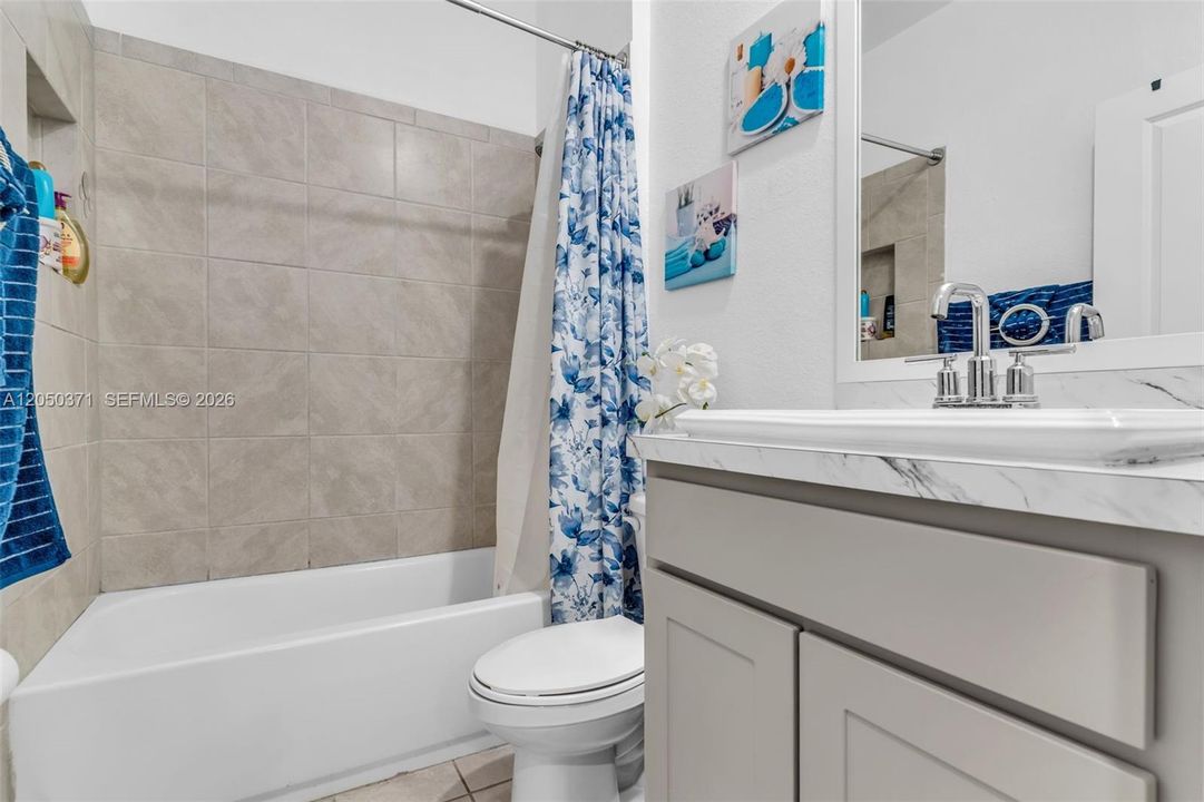 For Sale: $371,500 (3 beds, 2 baths, 1512 Square Feet)