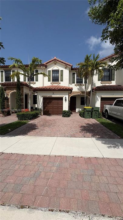 For Sale: $380,000 (4 beds, 2 baths, 1705 Square Feet)