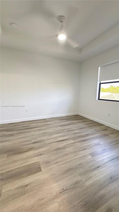 For Sale: $380,000 (4 beds, 2 baths, 1705 Square Feet)