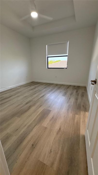 For Sale: $380,000 (4 beds, 2 baths, 1705 Square Feet)