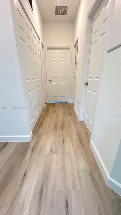 For Sale: $380,000 (4 beds, 2 baths, 1705 Square Feet)