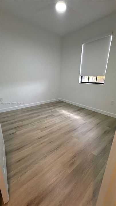 For Sale: $380,000 (4 beds, 2 baths, 1705 Square Feet)