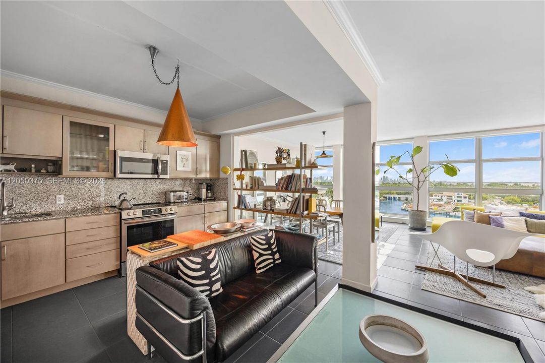 For Rent: $3,850 (1 beds, 2 baths, 1260 Square Feet)