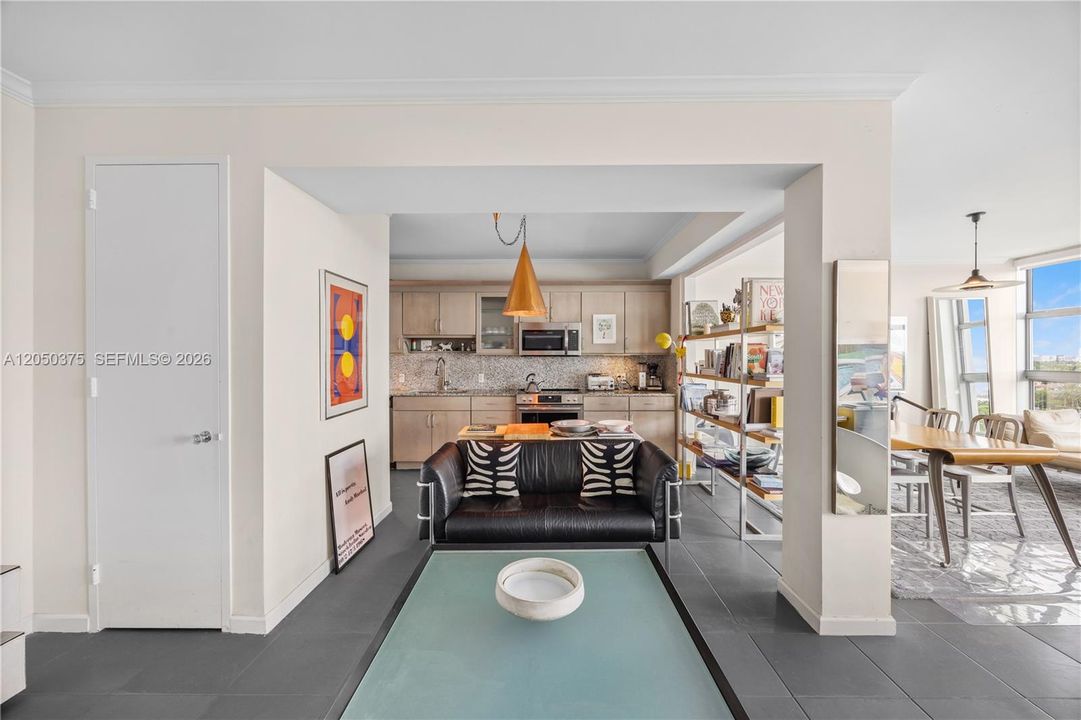 For Rent: $3,850 (1 beds, 2 baths, 1260 Square Feet)
