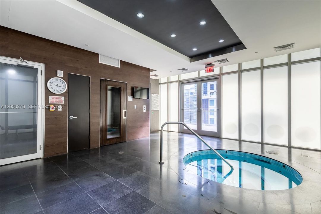 For Rent: $4,400 (2 beds, 2 baths, 1200 Square Feet)