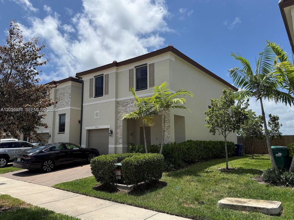 For Sale: $439,900 (3 beds, 2 baths, 1832 Square Feet)