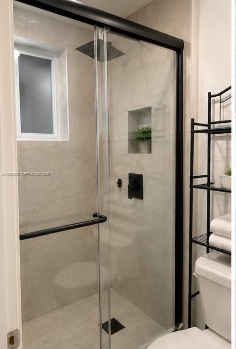For Rent: $1,200 (1 beds, 1 baths, 1489 Square Feet)