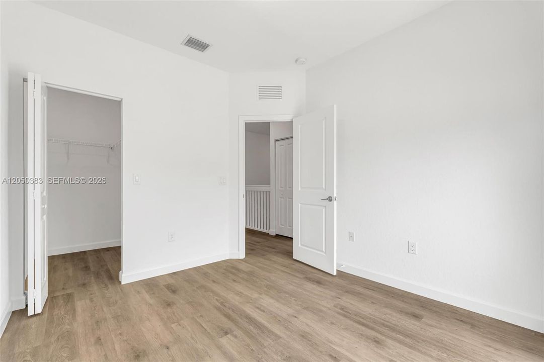 For Sale: $490,000 (3 beds, 3 baths, 1662 Square Feet)