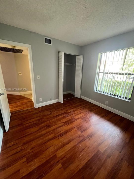 For Rent: $1,850 (2 beds, 2 baths, 858 Square Feet)