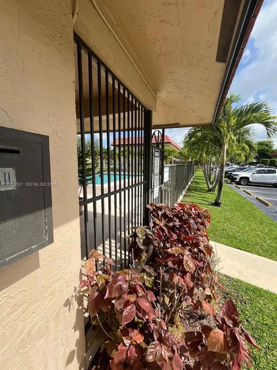 For Rent: $1,850 (2 beds, 2 baths, 858 Square Feet)
