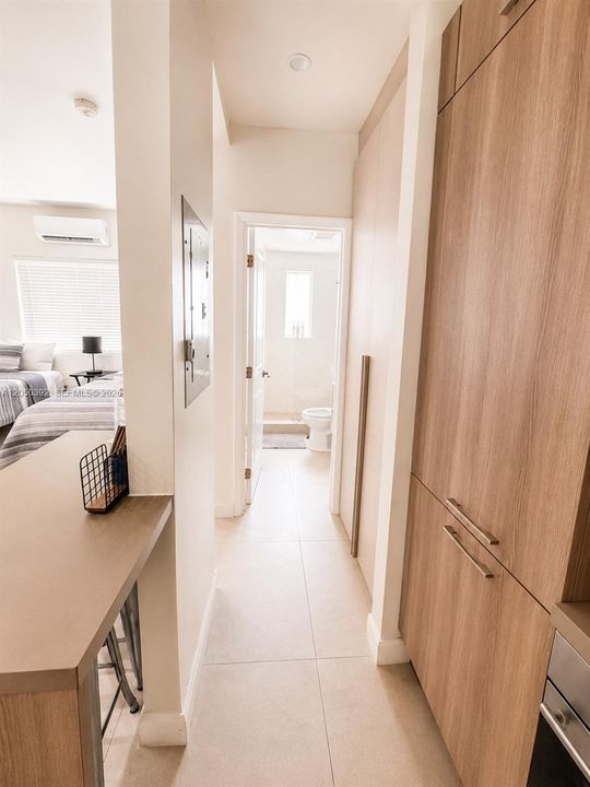 For Rent: $2,000 (0 beds, 1 baths, 400 Square Feet)