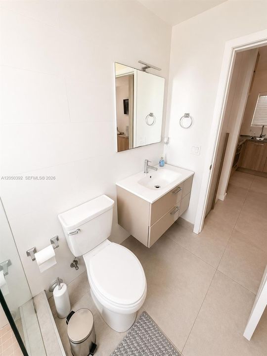 For Rent: $2,000 (0 beds, 1 baths, 400 Square Feet)