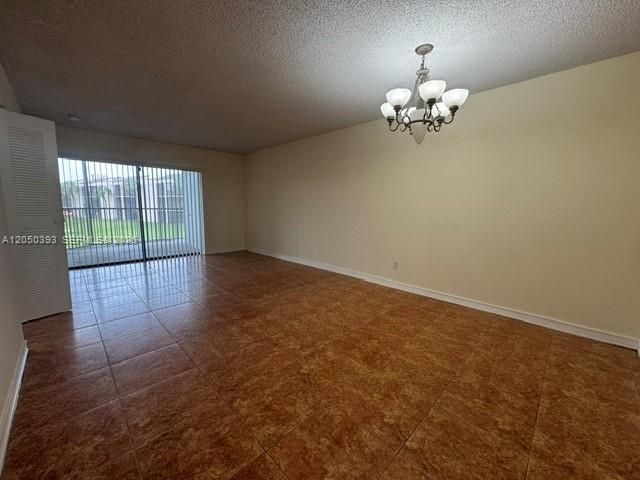 For Sale: $179,900 (2 beds, 2 baths, 820 Square Feet)