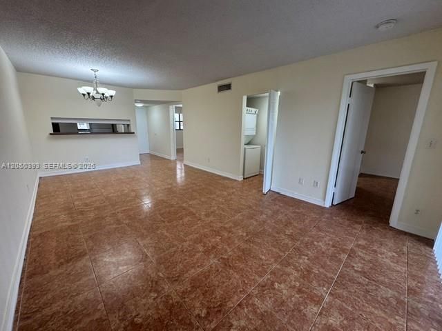 For Sale: $179,900 (2 beds, 2 baths, 820 Square Feet)
