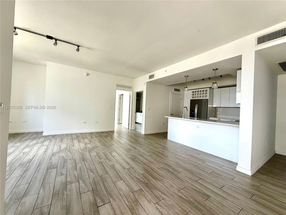 En Renta: $4,400 (2 camas, 2 baños, 1228 Pies cuadrados)