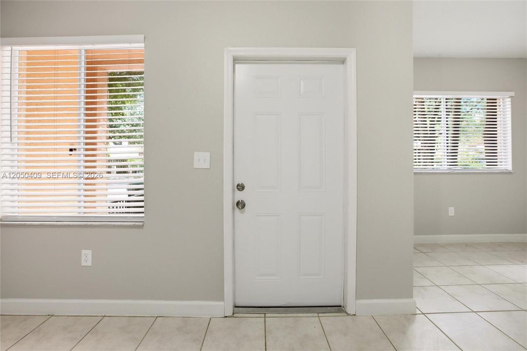 For Sale: $409,900 (4 beds, 2 baths, 1698 Square Feet)