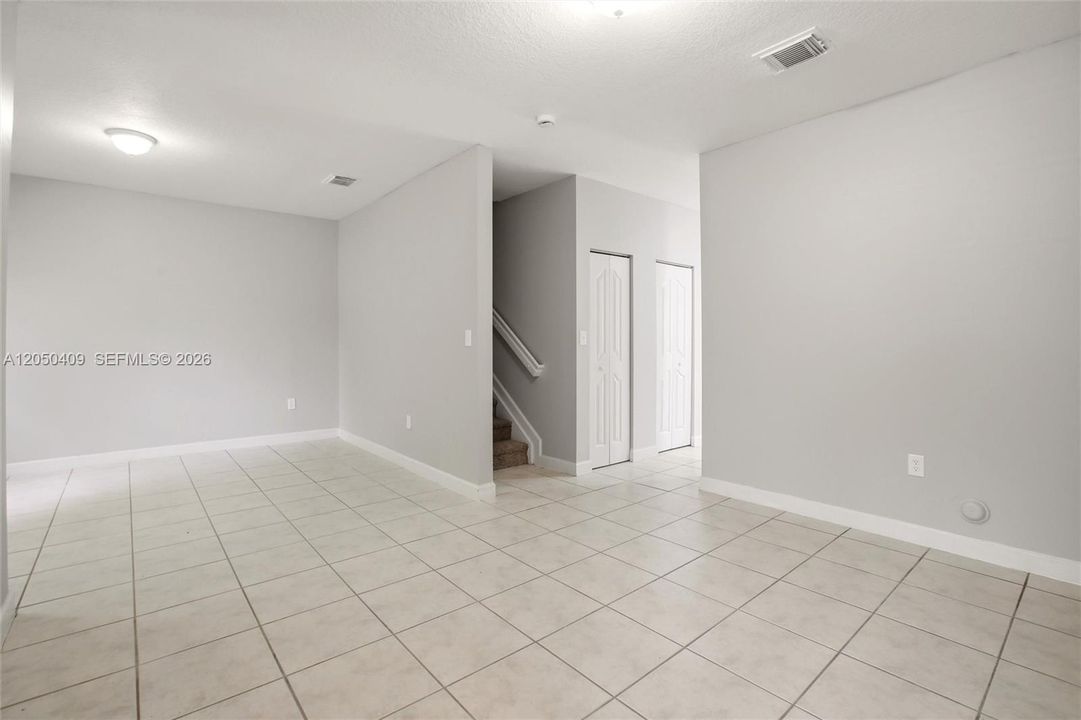 For Sale: $409,900 (4 beds, 2 baths, 1698 Square Feet)