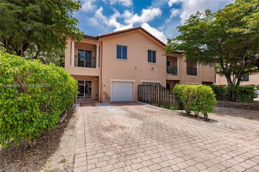 For Sale: $409,900 (4 beds, 2 baths, 1698 Square Feet)