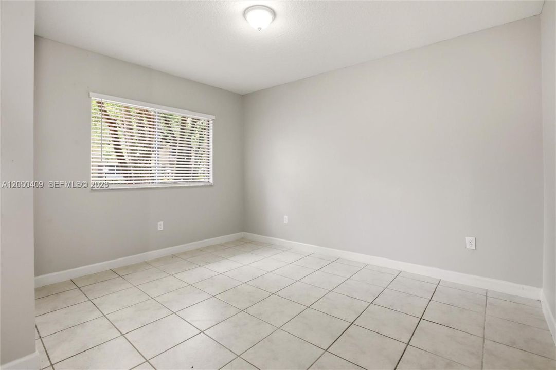 For Sale: $409,900 (4 beds, 2 baths, 1698 Square Feet)