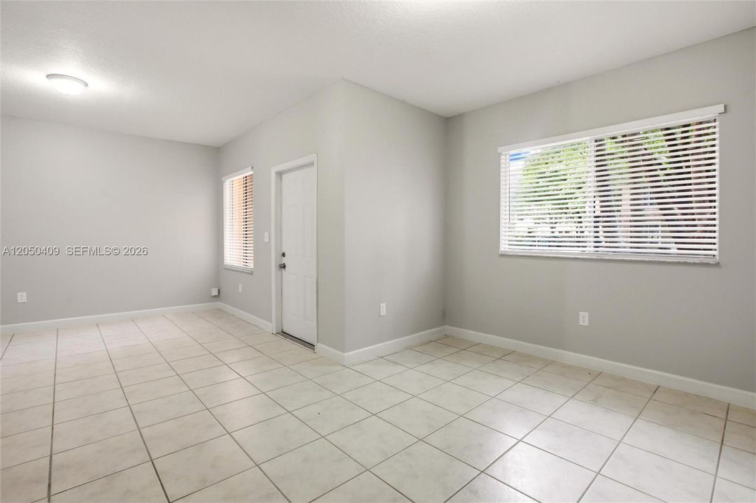 For Sale: $409,900 (4 beds, 2 baths, 1698 Square Feet)