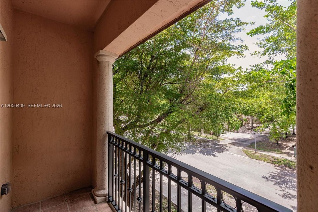 For Sale: $409,900 (4 beds, 2 baths, 1698 Square Feet)
