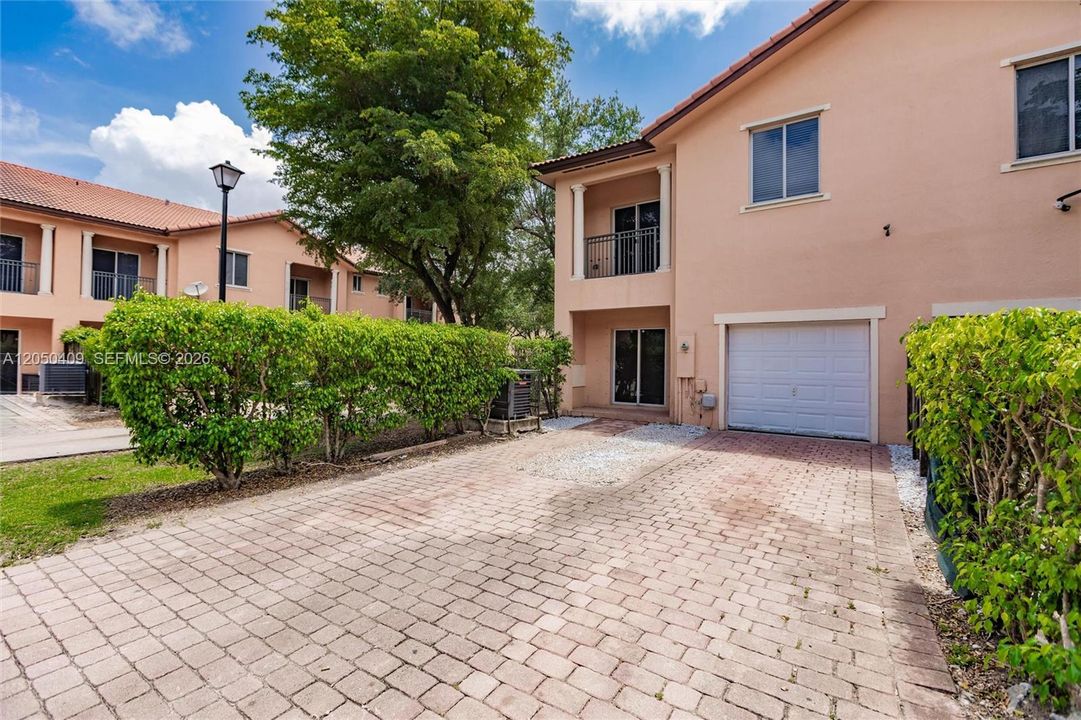 For Sale: $409,900 (4 beds, 2 baths, 1698 Square Feet)
