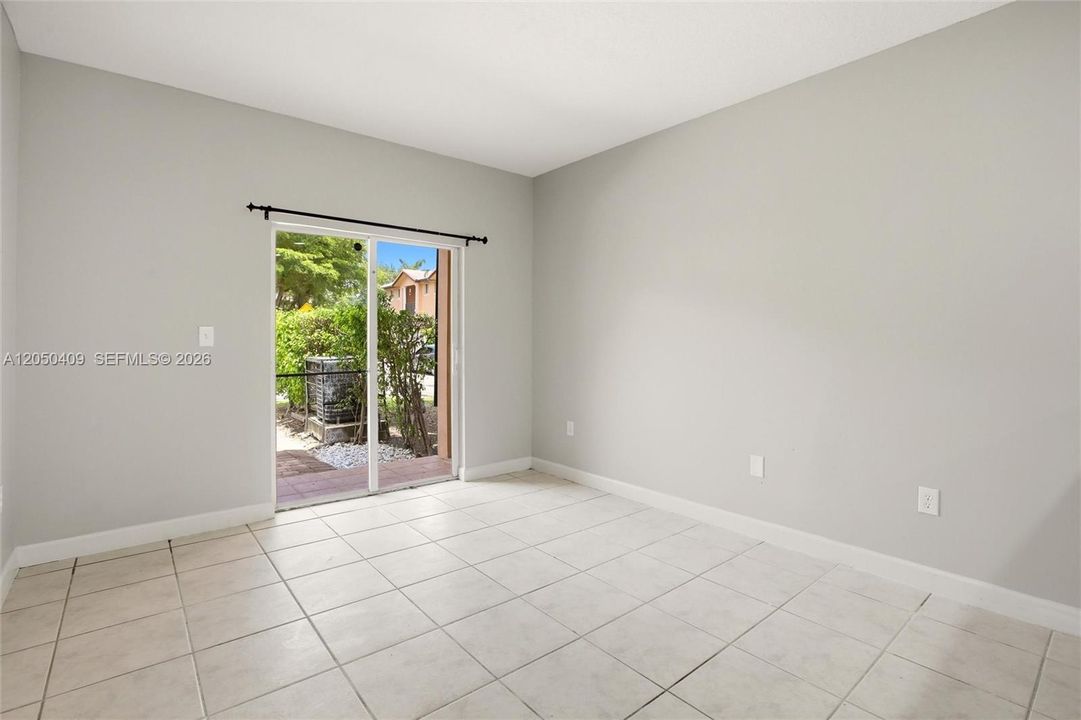 For Sale: $409,900 (4 beds, 2 baths, 1698 Square Feet)