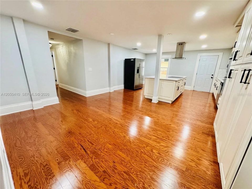 В аренду: $6,500 (7 спален, 4 ванн, 0 Квадратных фут)