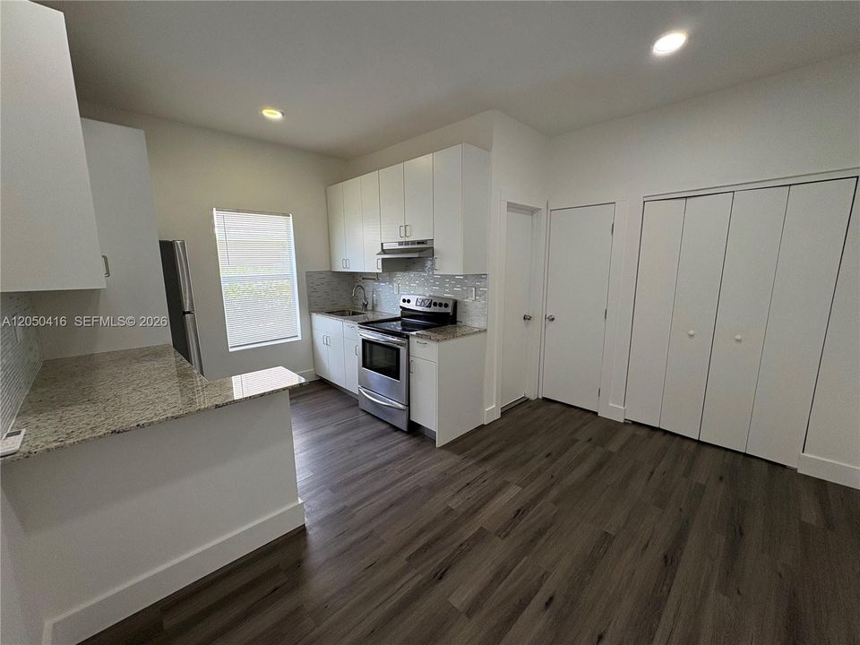 For Rent: $1,700 (1 beds, 1 baths, 0 Square Feet)