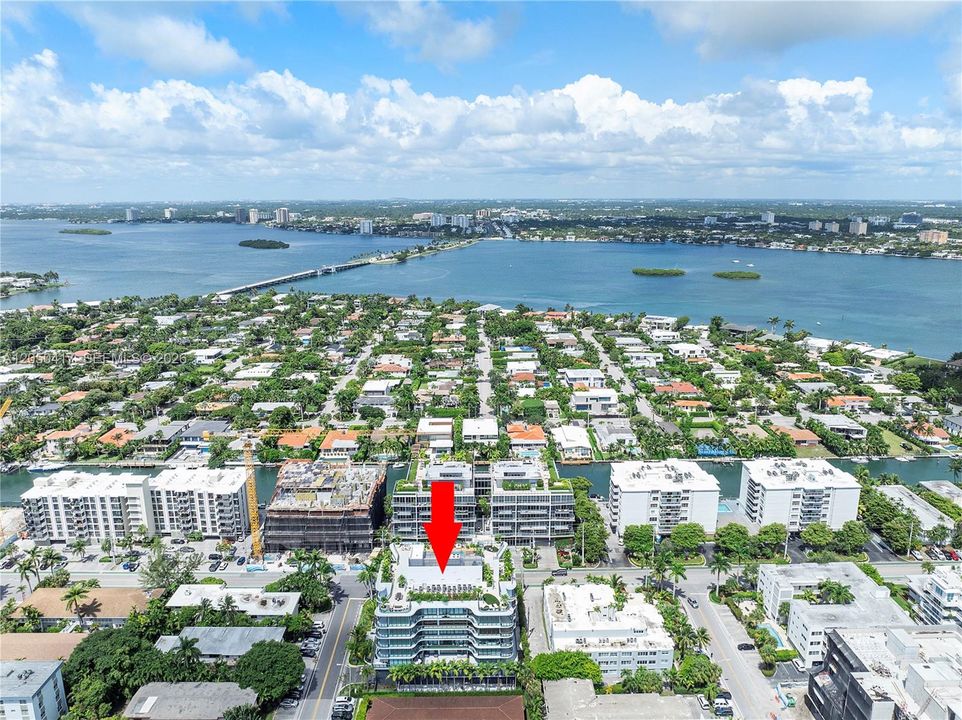 Recently Rented: $9,800 (2 beds, 2 baths, 1236 Square Feet)