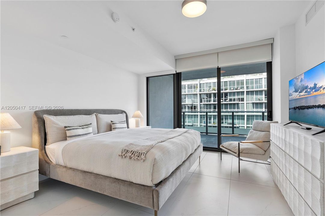 Recently Rented: $9,800 (2 beds, 2 baths, 1236 Square Feet)