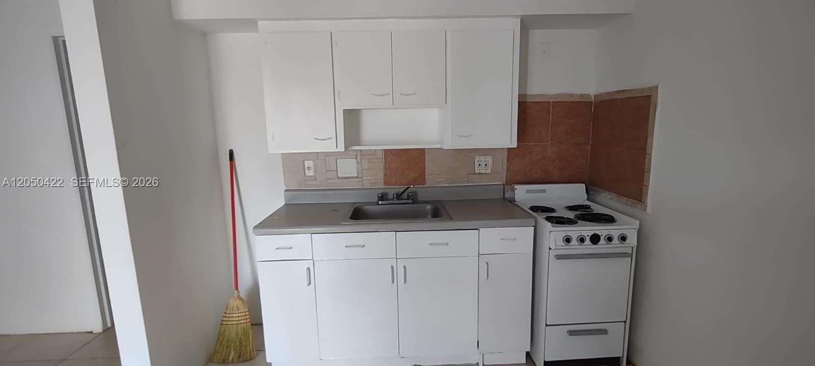 For Rent: $1,300 (1 beds, 1 baths, 500 Square Feet)