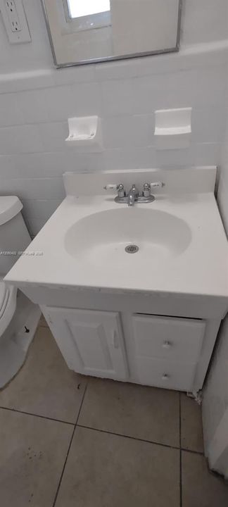 For Rent: $1,300 (1 beds, 1 baths, 500 Square Feet)