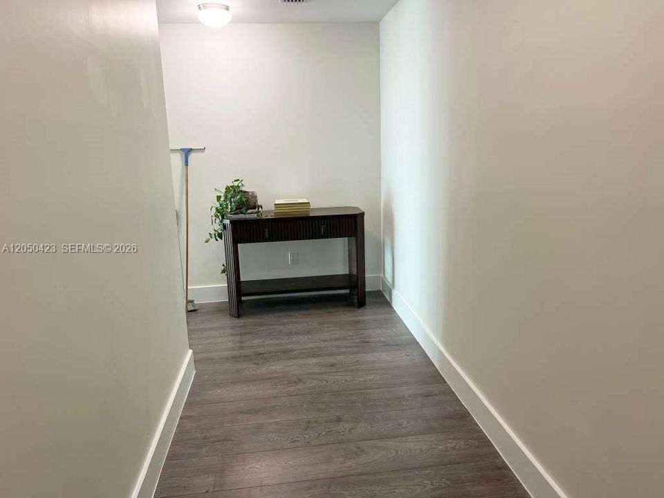 For Rent: $4,900 (2 beds, 2 baths, 1198 Square Feet)