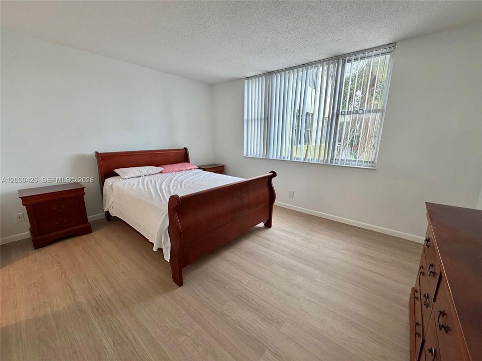 В аренду: $1,950 (1 спален, 1 ванн, 844 Квадратных фут)