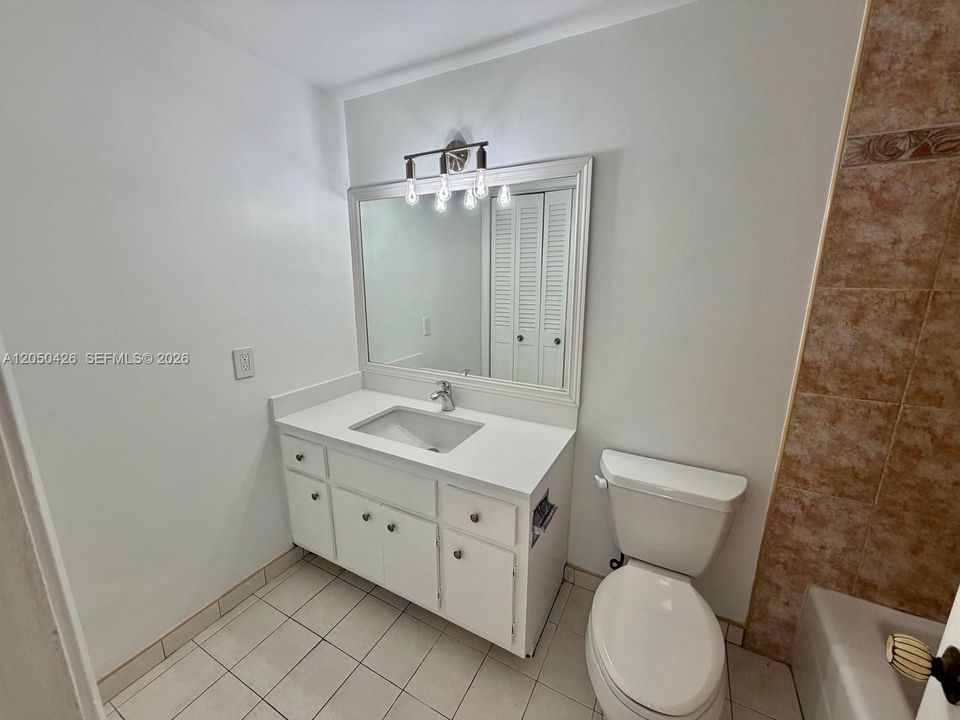 В аренду: $1,950 (1 спален, 1 ванн, 844 Квадратных фут)