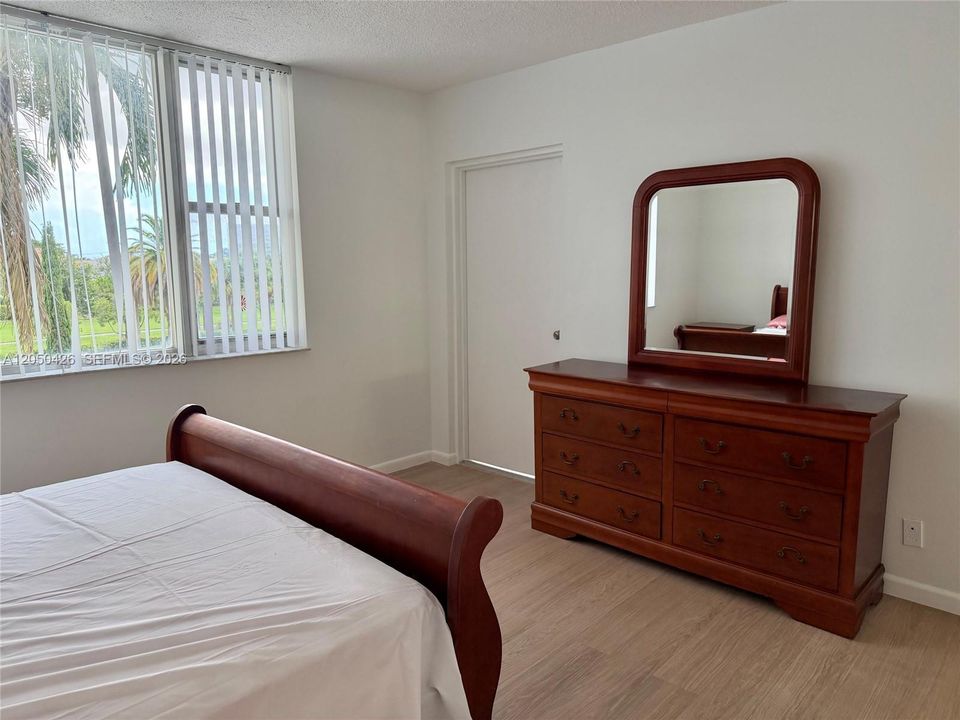 В аренду: $1,950 (1 спален, 1 ванн, 844 Квадратных фут)