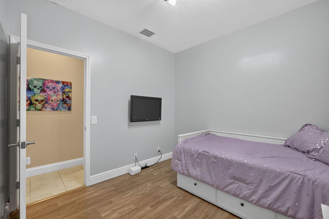 23-web-or-mls-8I8A3612