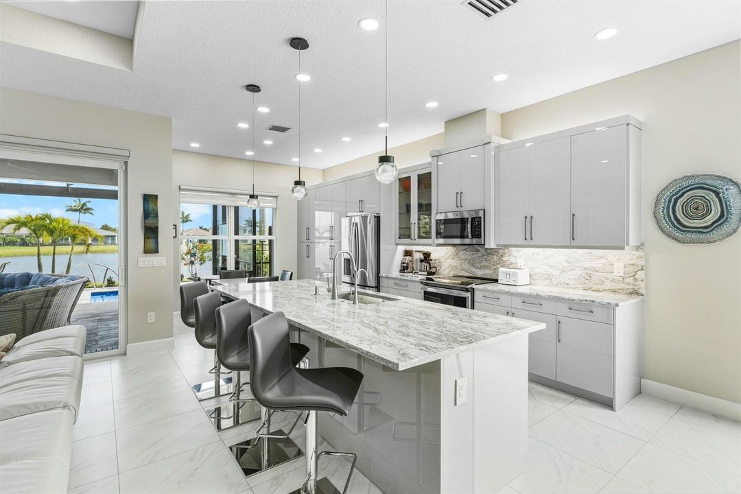007-13697WhistlerMountainRoad-DelrayBeac