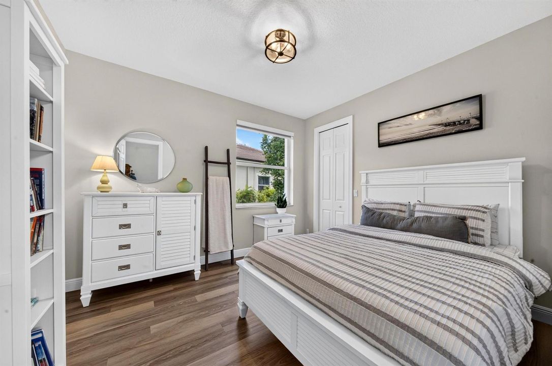 044-036-Bedroom-4000x2654