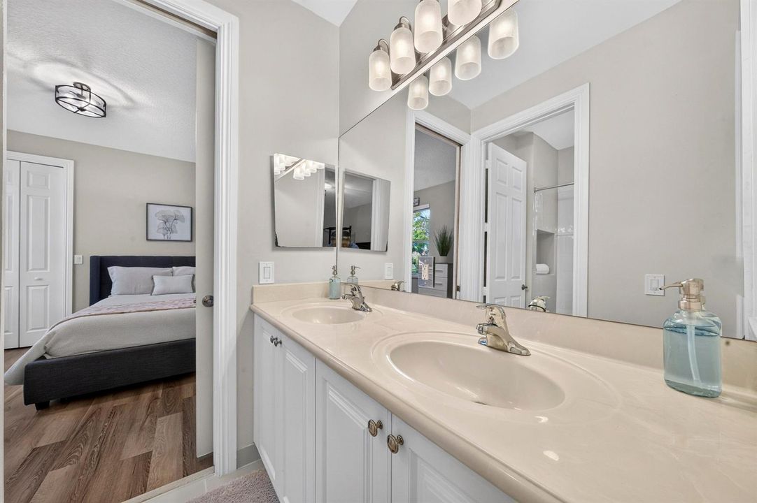 041-034-Bathroom-4000x2664