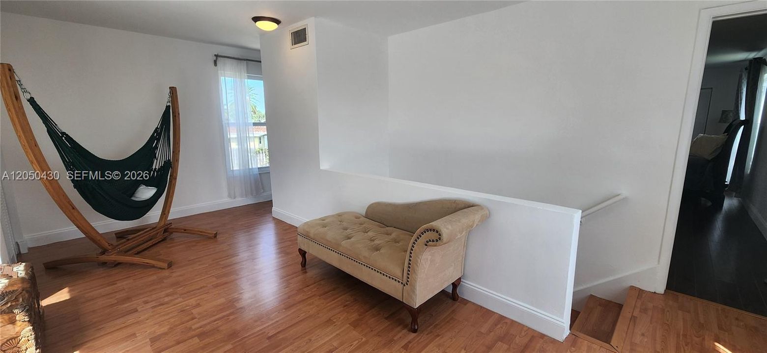 For Rent: $2,895 (2 beds, 2 baths, 1480 Square Feet)